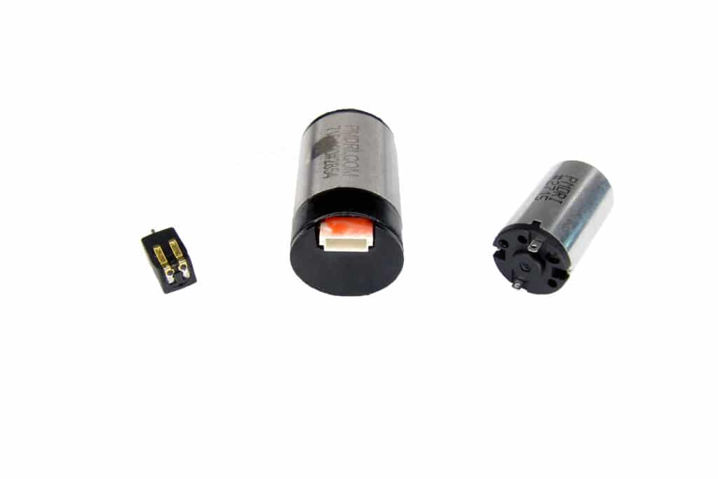 Terminals and connector pins for DC motors typically use soldered pins, spring pad connectors and integrated connectors.